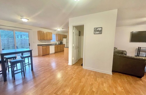 Cambria Apartment | 2-bedroom Duplex with Attached Garage and WIFI in Cambria