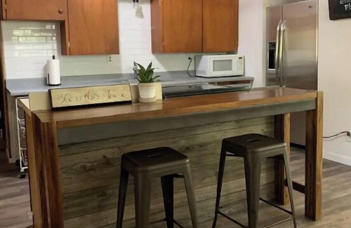 Lee County House | 2-BEDROOM Farmhouse