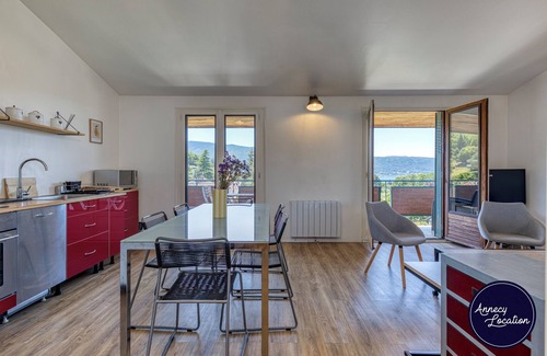 Menthon-Saint-Bernard Apartment | 2-Bedroom Duplex Apartment in Menthon-Saint-Bernard