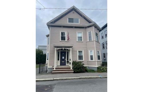 Salem Condo | 2 Bedroom Fully Furnished Waterfront Condo Long Term Rental 31 Days+