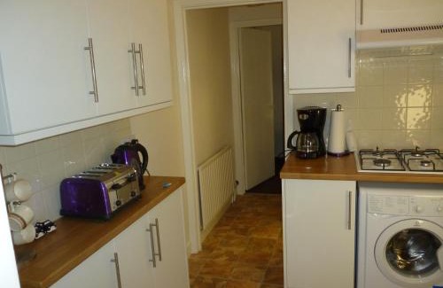 William Morris Apartment | 2 Bedroom Garden Apartment