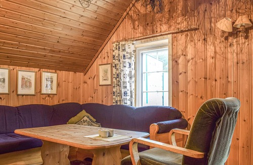 Sævareid House | 2 bedroom gorgeous home in Sævareid