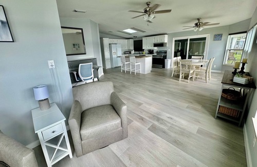 Vista del Lago House | 2-bedroom home 5 miles to Disney on Lake. Four Corners. Vista Del Lago amenities