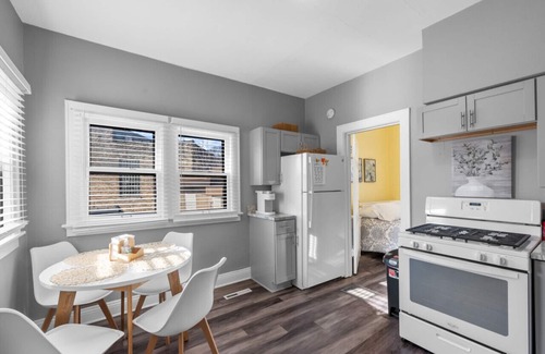 Bay View House | 2 Bedroom Home - Central Bay View