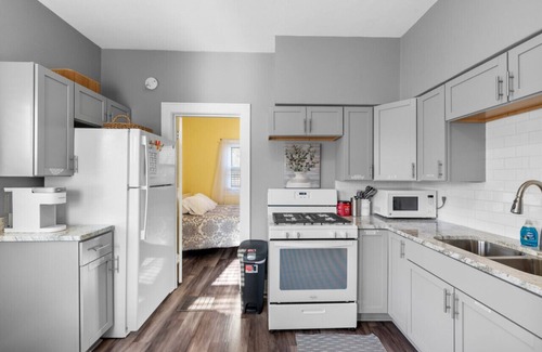 Bay View House | 2 Bedroom Home - Central Bay View