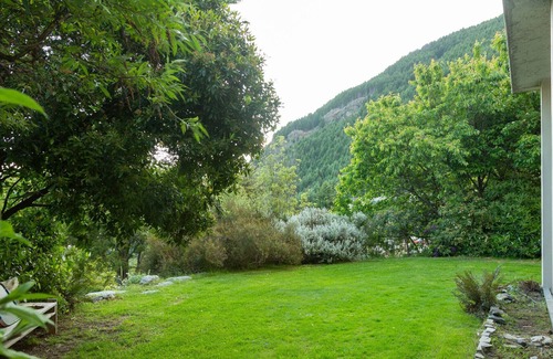Fernhill Apartment | 2 bedroom home on Dart Place, Free Wi-Fi, BBQ, Outdoor area