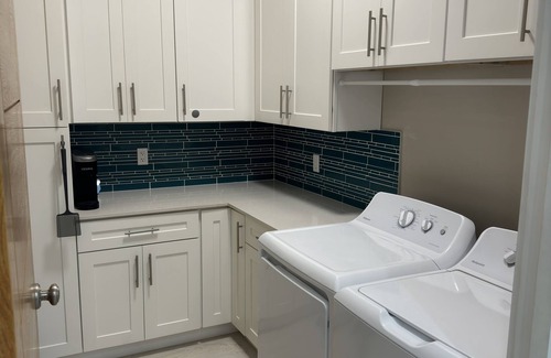 Lubbers Quarters Cay House | 2 Bedroom Home with Dock Slip