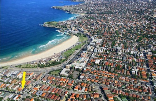 Bondi Beach House | 2 Bedroom House Moments from Bondi Beach