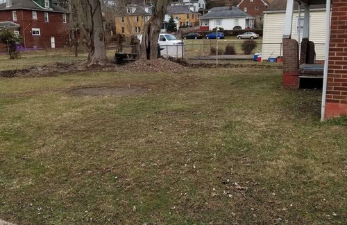 Aliquippa House | 2 bedroom house sleeps 8 people or more n
