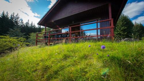 Crianlarich House | 2 bedroom lodge with stunning loch mountain views