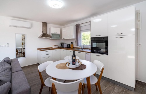 Gornji Karin Apartment | 2 bedroom lovely apartment in Obrovac