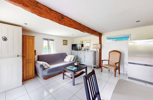 Bourville House | 2 bedroom lovely home in Bourville