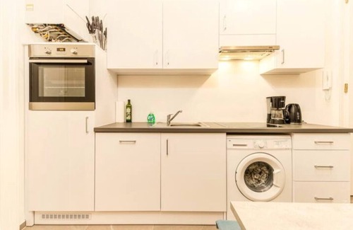 Favoriten Condo | 2 Bedroom near metro+Perfect for long term stay