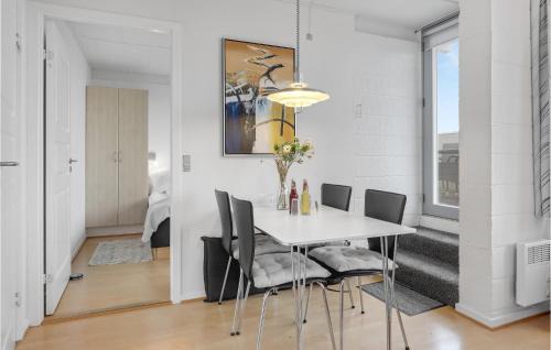 Sandkaas Apartment | 2 Bedroom Nice Apartment In Allinge