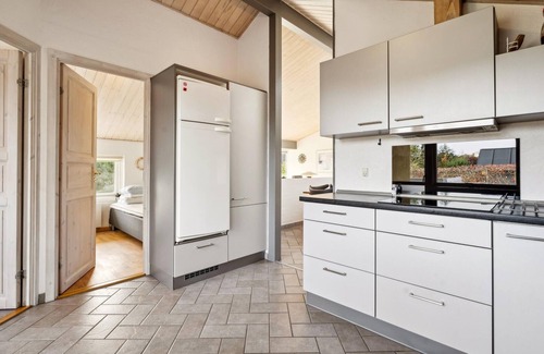 Pøt Strandby House | 2 bedroom nice home in Juelsminde