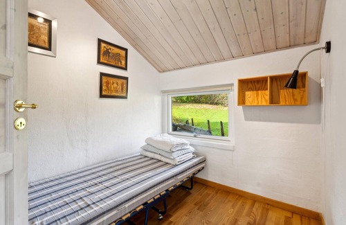 Pøt Strandby House | 2 bedroom nice home in Juelsminde