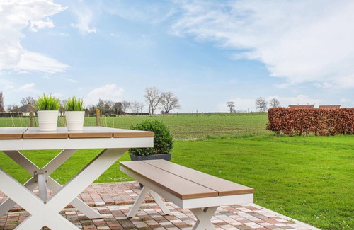Lapscheure House | 2 bedroom nice home in Damme