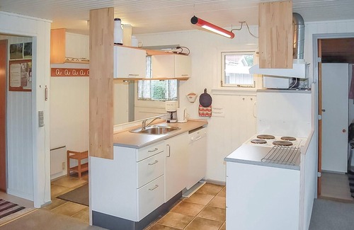 Hejlsminde Strand House | 2 bedroom nice home in Hejls