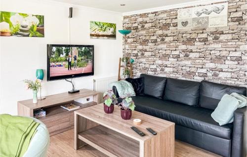 Molenschot House | 2 Bedroom Nice Home In Molenschot