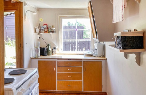 Ulsteinvik House | 2 bedroom pet friendly home in Haddal