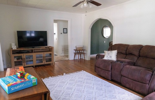 Harrison House | 2 Bedroom - Pet Friendly - Long Stay available- Close to Buffalo National River
