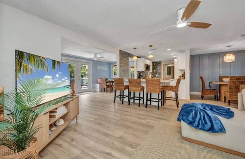 Punta Gorda House | 2-bedroom Pool home in Downtown Punta Gorda