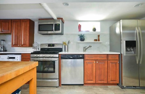 Kensington Apartment | 2-Bedroom Private Garden Level Apt