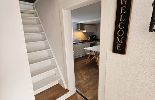 Insming House | 2 bedroom private vacation home in insming
