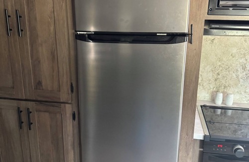 Centerville House | 2-bedroom RV in fabulous Leona with AC.Exotic animals outside.We have a lake