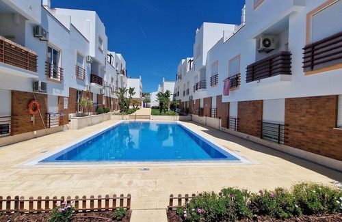 Conceicao e Cabanas de Tavira Apartment | 2 bedroom top floor apartment, swimming pool, Air-Con.