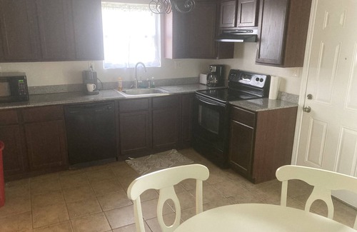 Chalmette House | 2 BEDROOM TOWNHOUSE NEAR FRENCH QUARTER