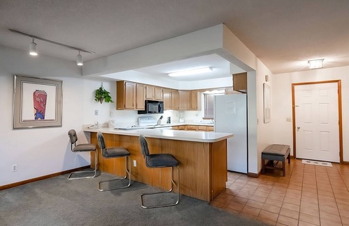 French Lick Villa | 2 Bedroom w/Full Kitchen, Outdoor Terrace and Free Parking!