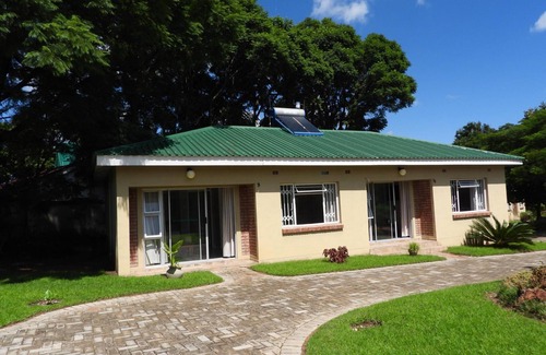 Harare Apartment | 2 Bedroomed Apartment With En-suite and Kitchenette - 2068