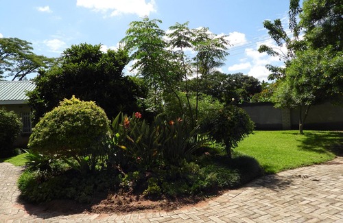Harare Apartment | 2 Bedroomed Apartment With En-suite and Kitchenette - 2068
