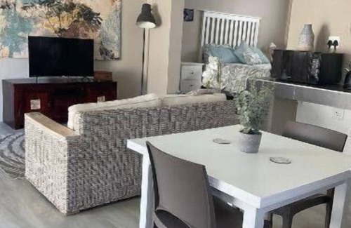 George Apartment | 2 Bedrooms Apartment In George