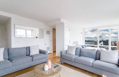 Hell's Kitchen Apartment | 2 beds1.5 bath breathtaking views