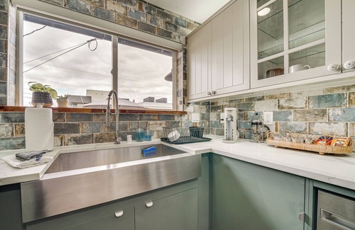 Alki Apartment | 2 Blocks to Beach Park: Cozy Seattle Townhome