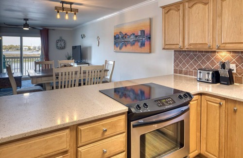 North Carolina Coast Condo | 2 BR/2.5 BA beautiful, spacious waterfront Carolina Beach condo