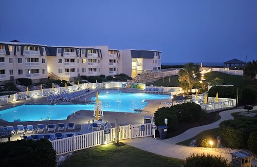 Morehead City Condo | 2 Br 2 Bath Condo Oceanfront Resort 2 Pools & Water Slide
