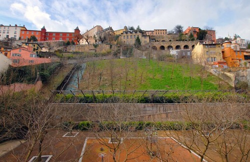 Old Lyon Apartment | 2 BR apartment in the Old City