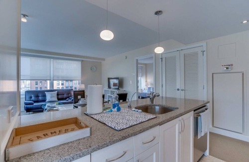 Chinatown Apartment | 2 BR Fully Furnished Apartment at Penn Quarters - Surrounded by Best Restaurants