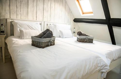 Bourton House | 2 Candlemas Cottage