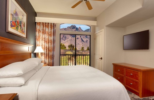 Catalina Foothills Estates Hotel | 2 Connecting Suites at a Hotel