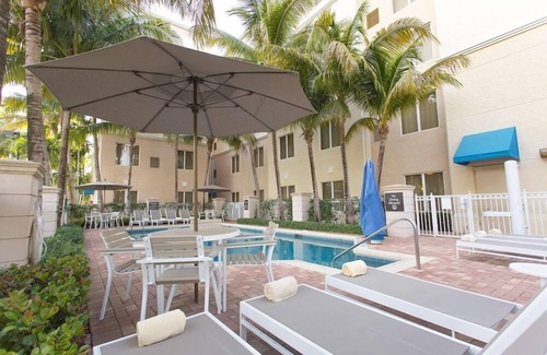 Palm Beach Gardens Apartment | 2 Connecting Suites at a Hotel