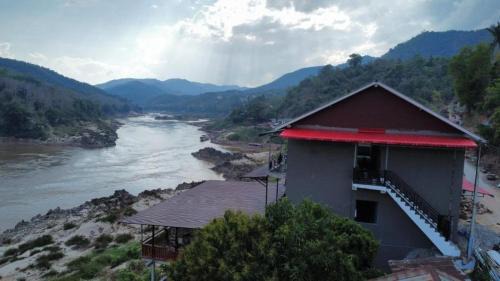 Bokeo Province Boat Rental | 2 days Mekong cruise package with Mekong Lover Cruise from Houay Xay to Luang Prabang or Mekong cruise from Luang Prabang to Huay Xai - Thailand