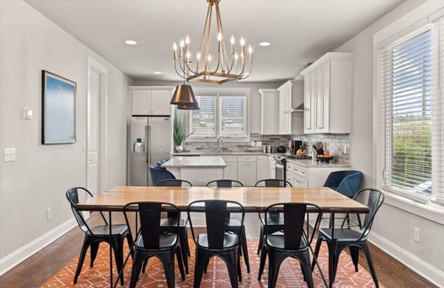 South Nashville House | 2 Homes- 7 Bedrooms Sleeps 22!