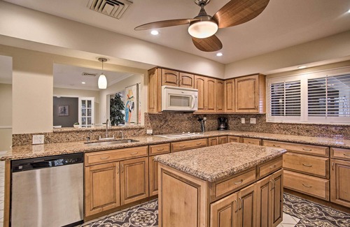 South Corals House | 2 Mi to Beach: Updated & Private Oakland Park Gem!