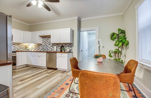 Covington House | 2 Mi to Dtwn Cincinnati: Home w/Fenced Yard!