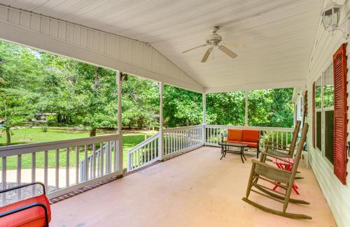 Pelzer House | 2 Mi to Dtwn Retreat on 3 Acres in Pelzer!
