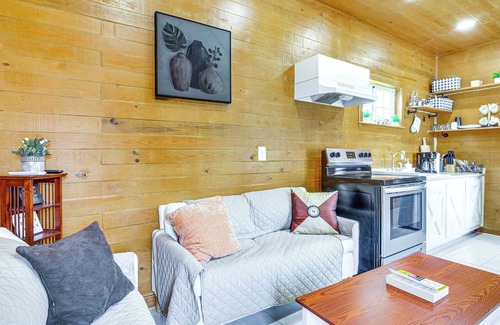 Brownsville Cottage | 2 Mi to Family Attractions: Brownsville Cottage!